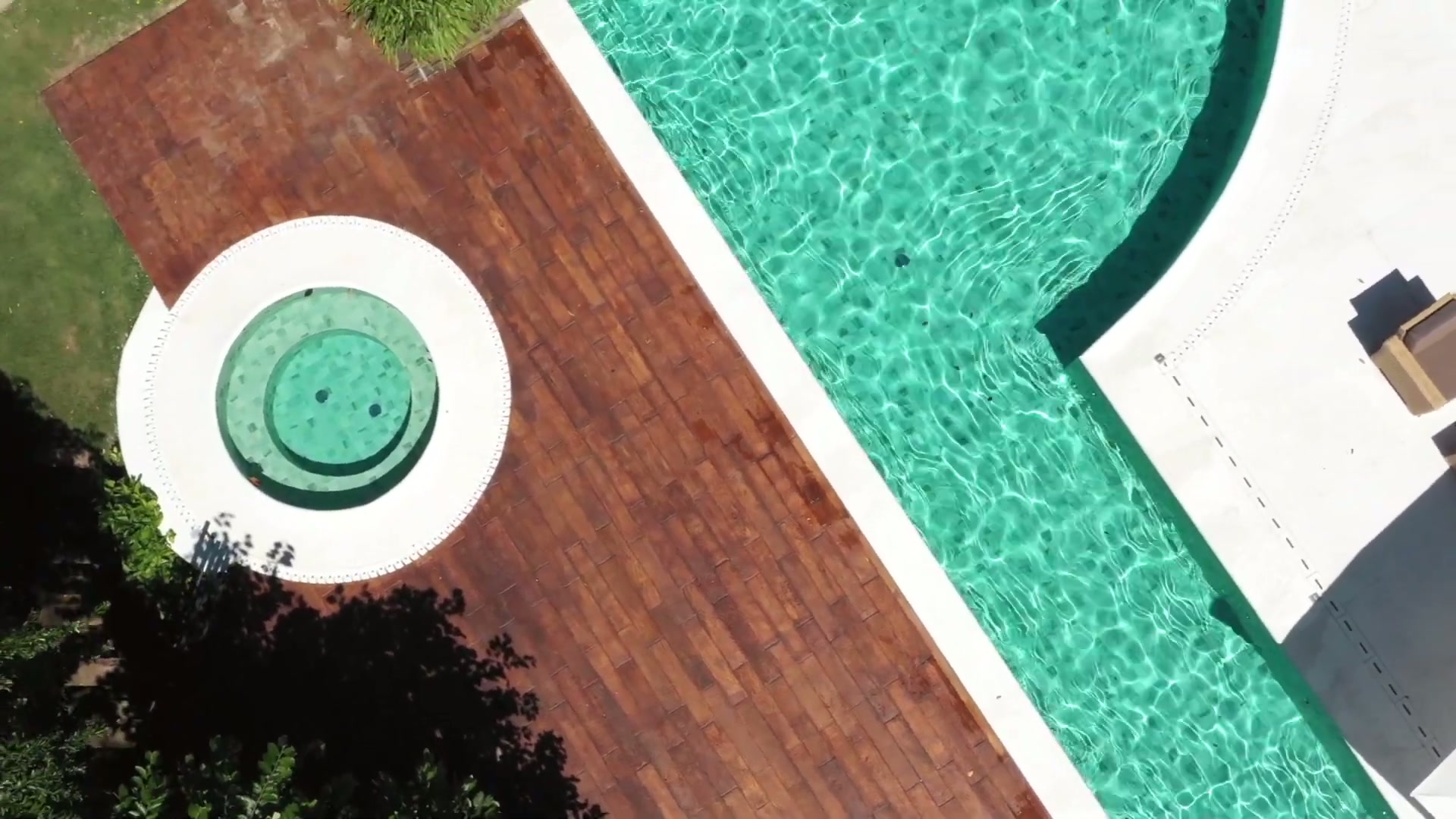 Ambiente residencial com aplicação de produto Castelatto